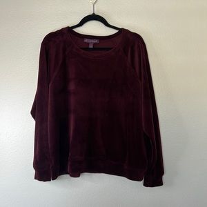 EUC Gloria Vanderbilt Wine Maroon Velvet Crew Neck Sweater sz L